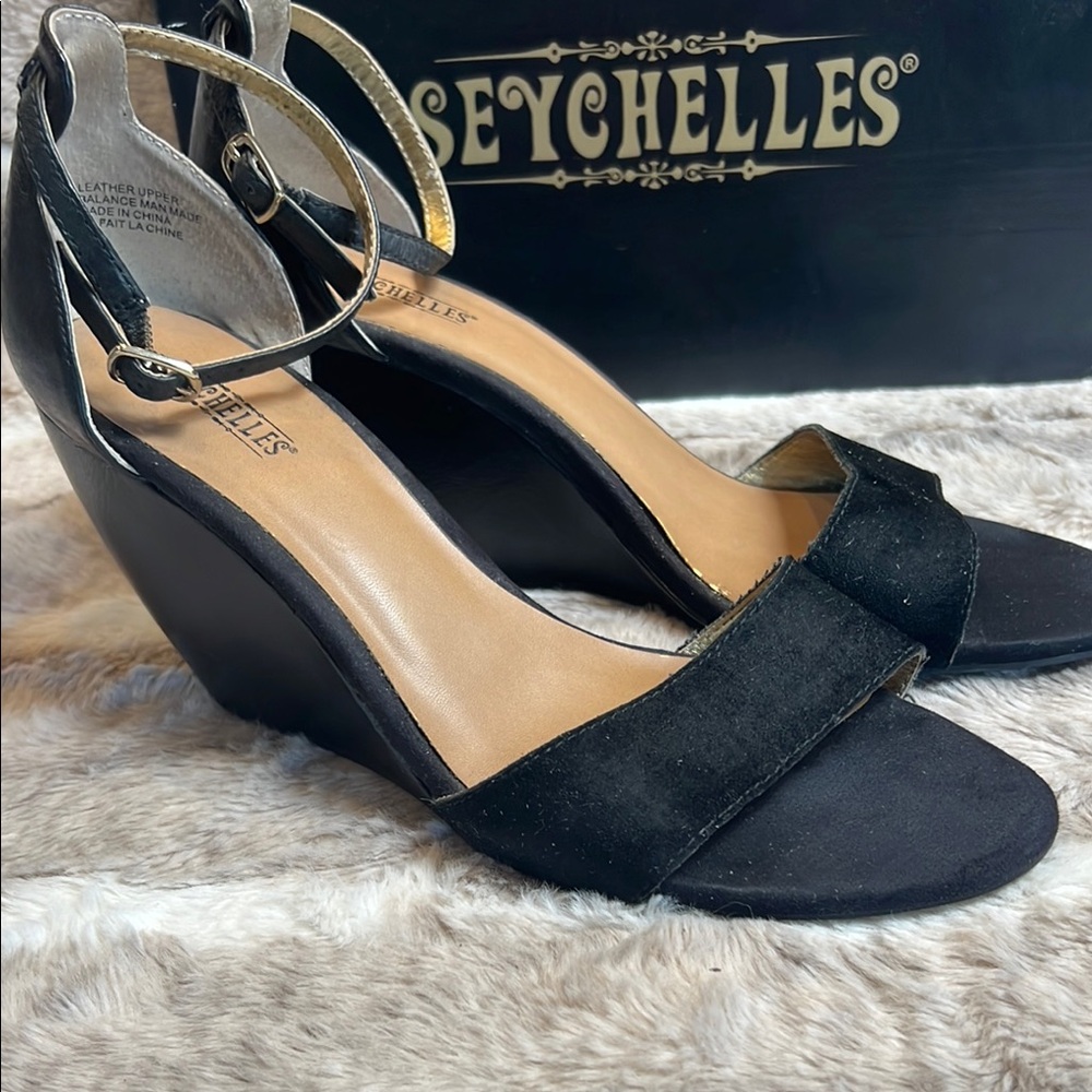 Seychelles connect Black leather Wedge
